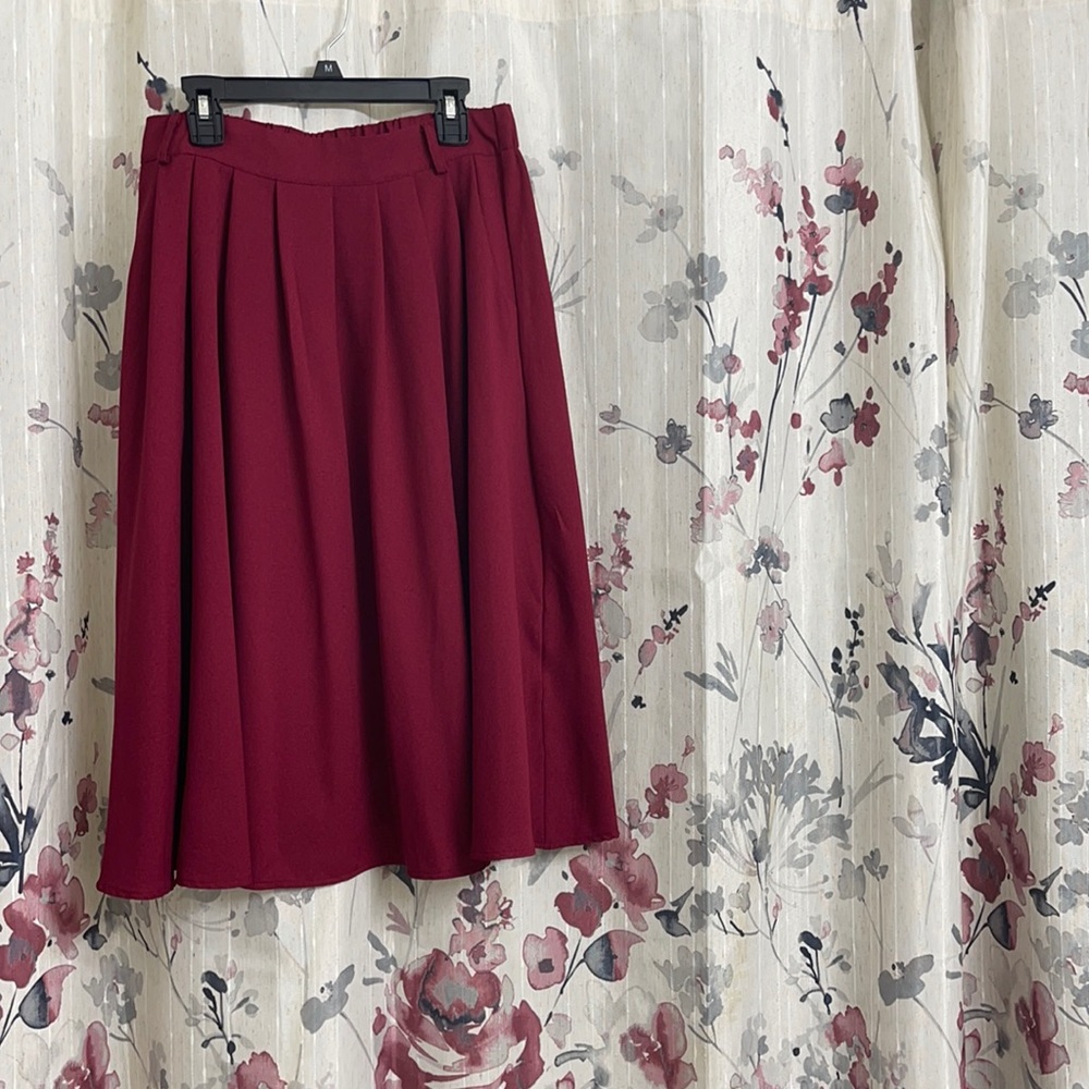 Pleated skirt